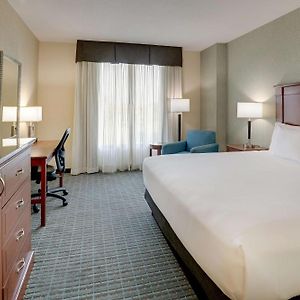 Deluxe  King Room Hearing accessible